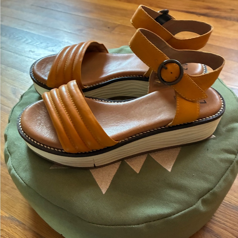 NEW - Miz Mooz orange leather sandals —  size 37